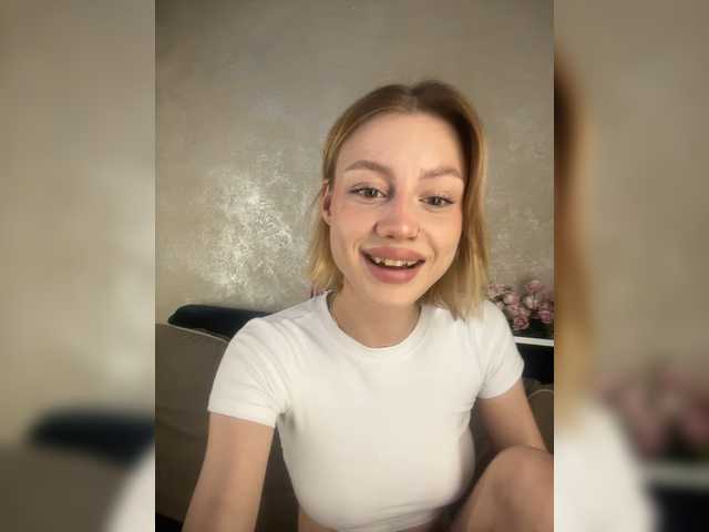 Linaaa live cam on BongaCams