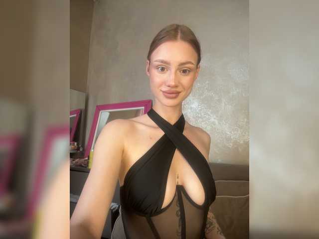 Linaaa live cam on BongaCams