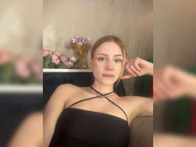 RealLinaaa webcam