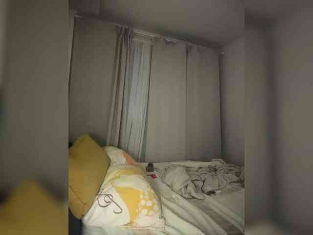 RealLinaaa webcam