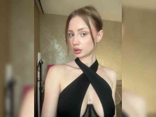 RealLinaaa webcam