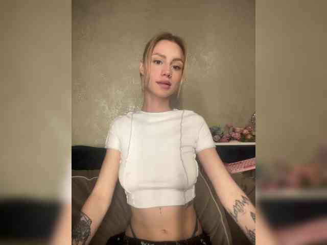 Linaaa Live Webcam on BongaCams