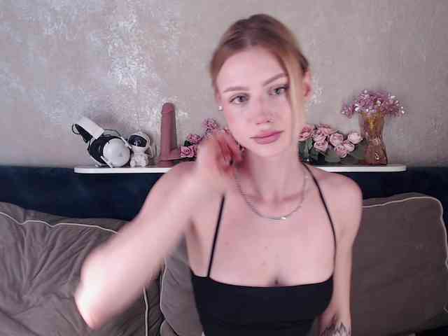 RealLinaaa webcam