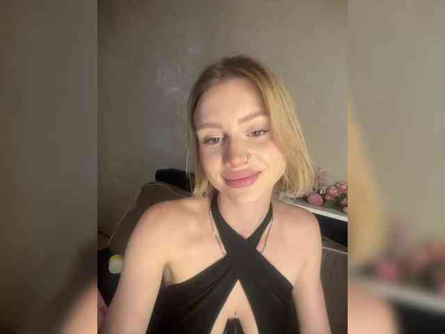 RealLinaaa webcam