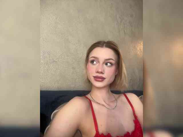 RealLinaaa webcam
