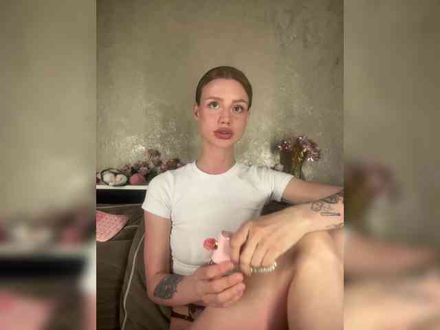 RealLinaaa webcam