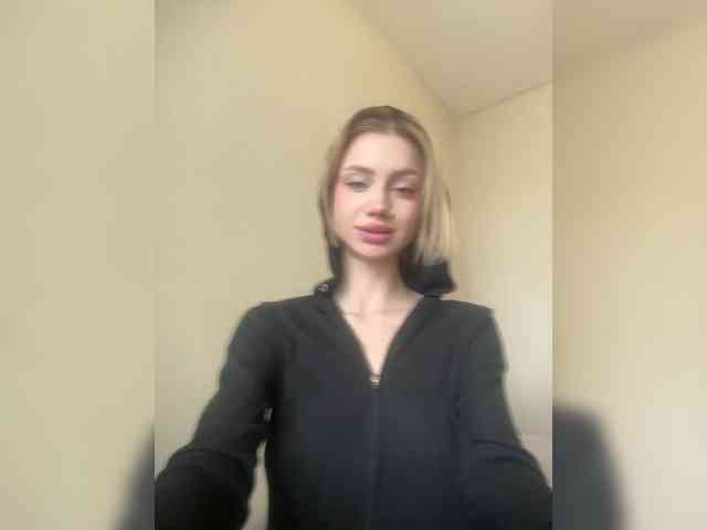 RealLinaaa webcam