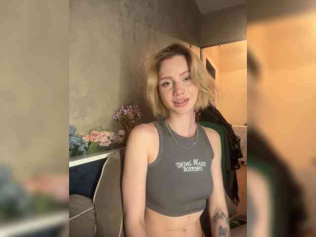 RealLinaaa webcam