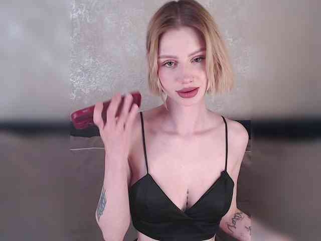 RealLinaaa webcam