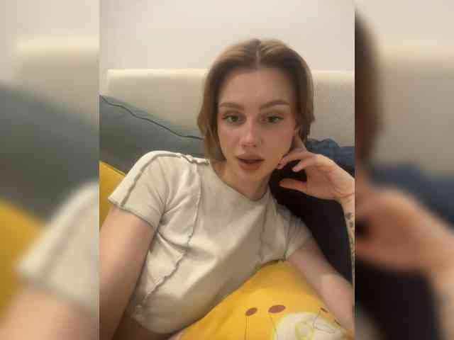 RealLinaaa webcam