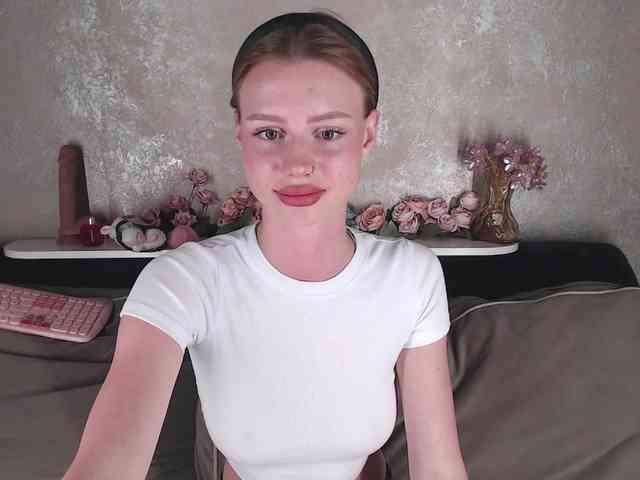 RealLinaaa webcam