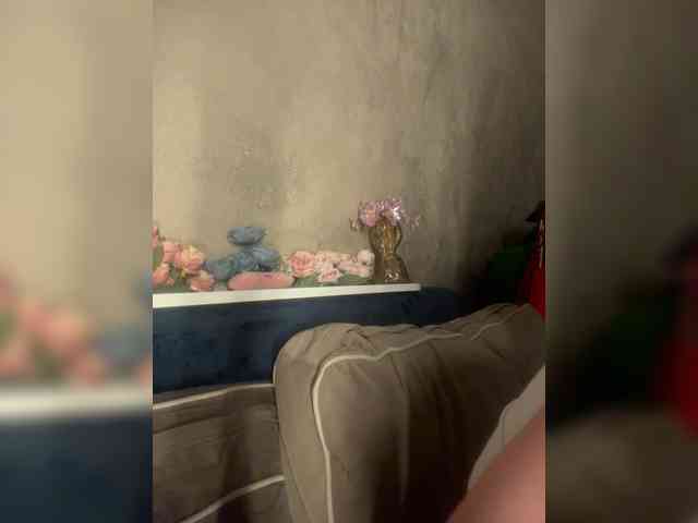 RealLinaaa webcam