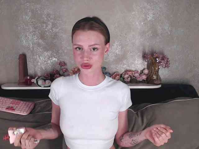 RealLinaaa webcam