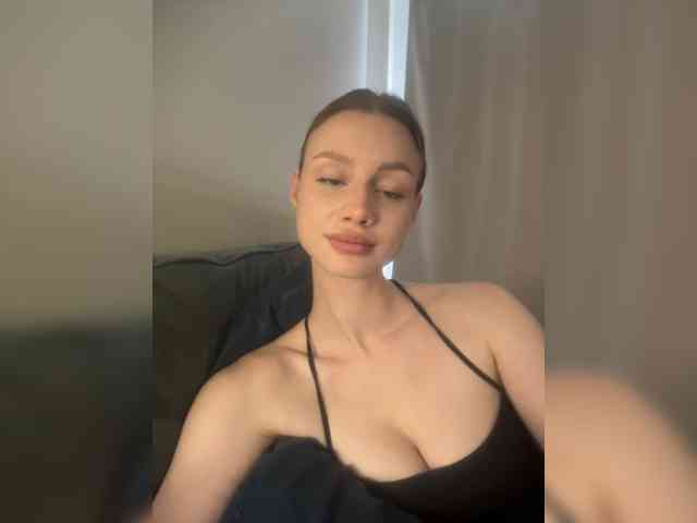 Model: RealLinaaa