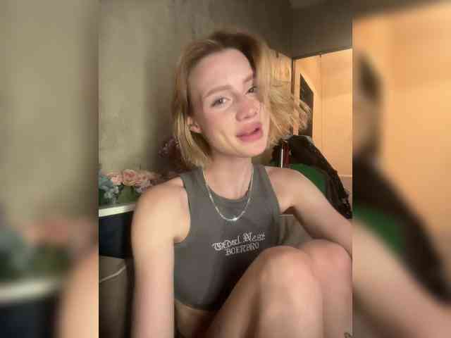 RealLinaaa webcam