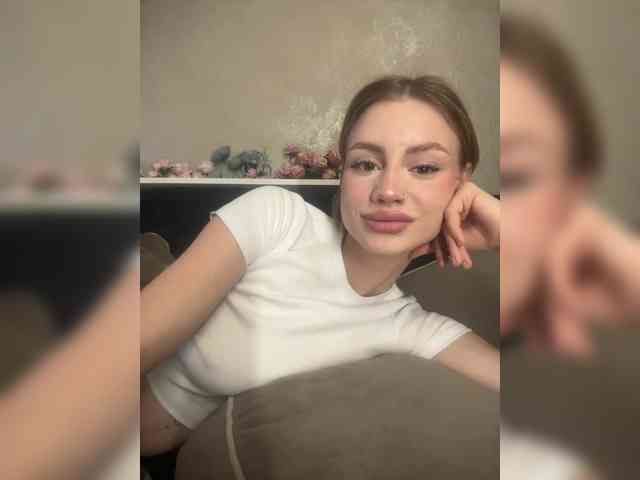 RealLinaaa webcam