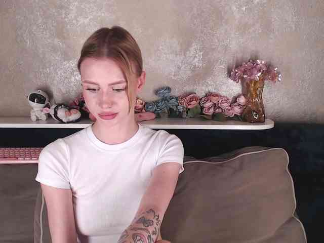 RealLinaaa webcam