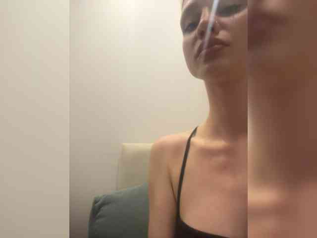 RealLinaaa webcam