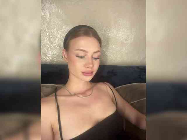 RealLinaaa webcam