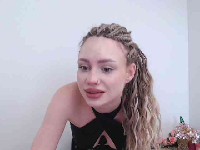 RealLinaaa webcam
