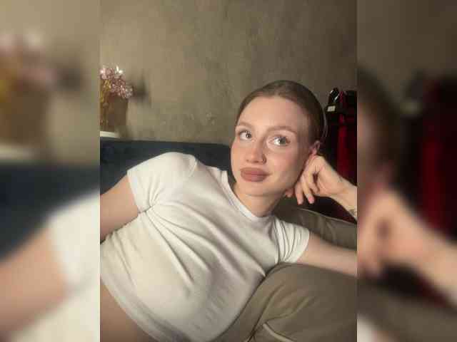 RealLinaaa webcam