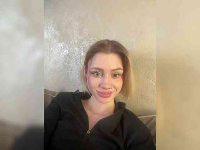 RealLinaaa webcam