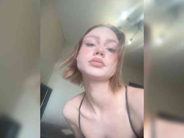 RealLinaaa webcam