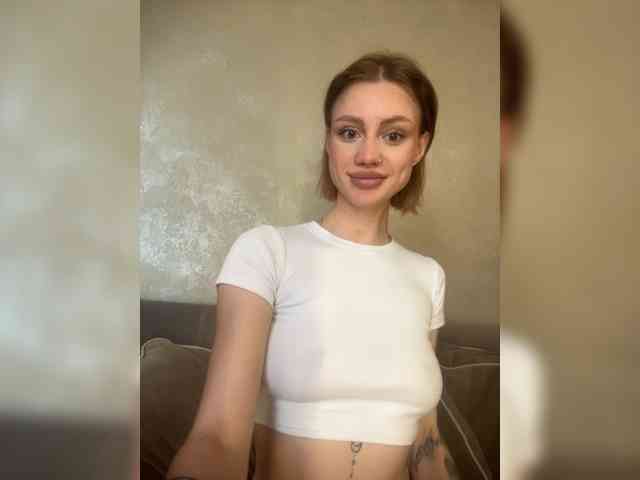 RealLinaaa webcam