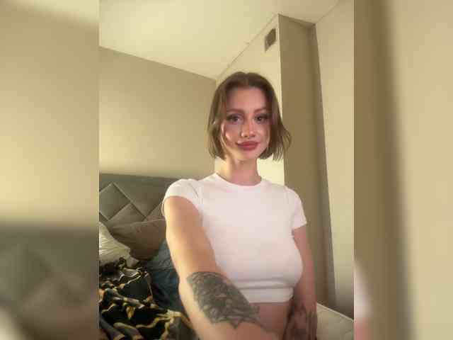 RealLinaaa webcam