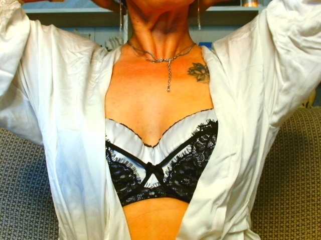 Natali3855 live cam on BongaCams