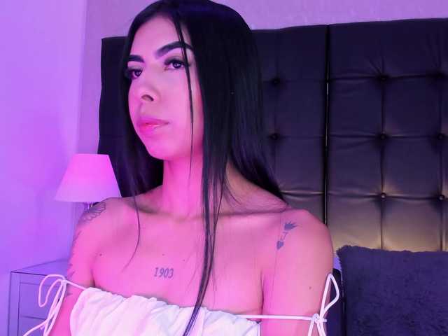 MaiaWatson live cam on BongaCams