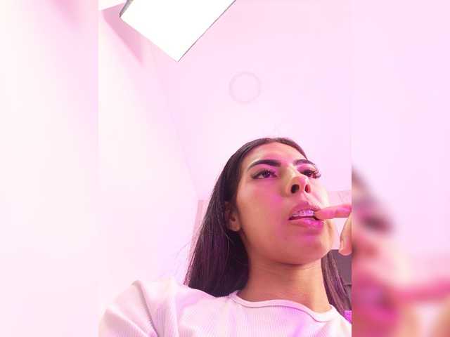 MaiaWatson live cam on BongaCams