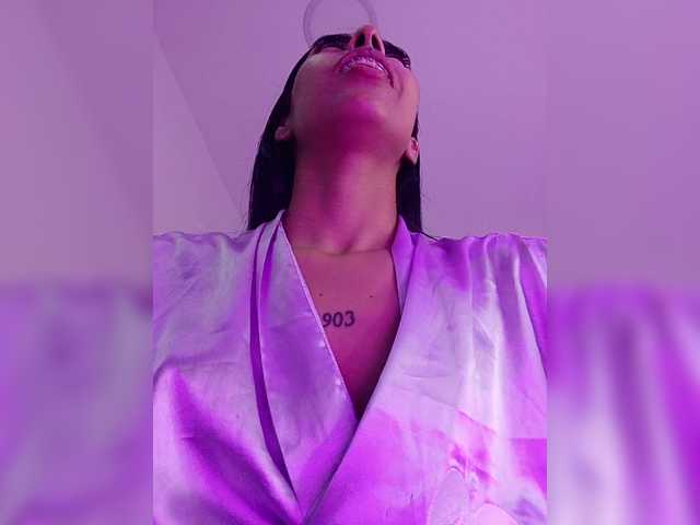 MaiaWatson live cam on BongaCams