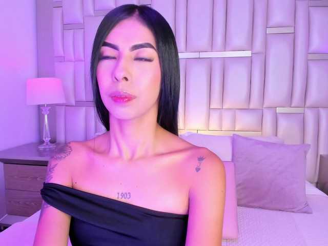 MaiaWatson live cam on BongaCams