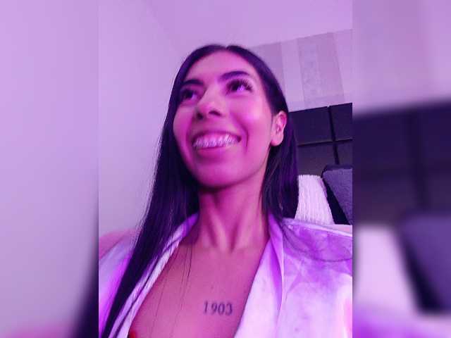 MaiaWatson live cam on BongaCams