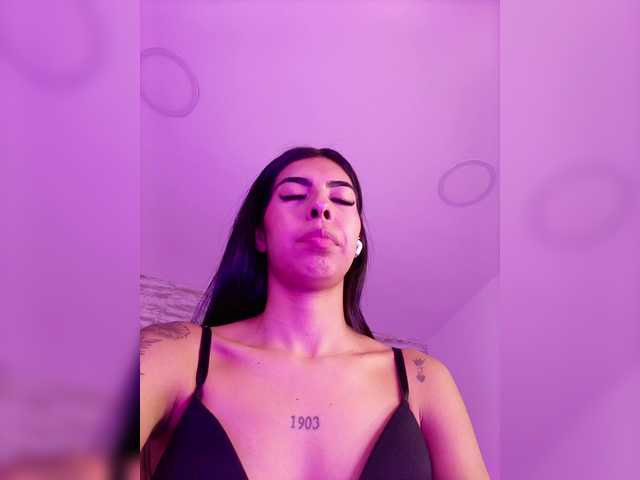 MaiaWatson live cam on BongaCams