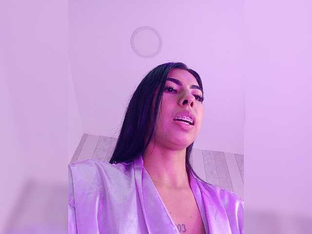 MaiaWatson live cam on BongaCams