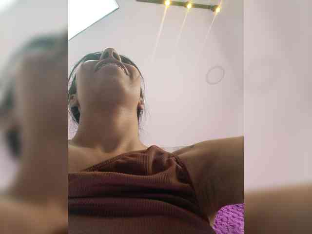 MaiaWatson webcam