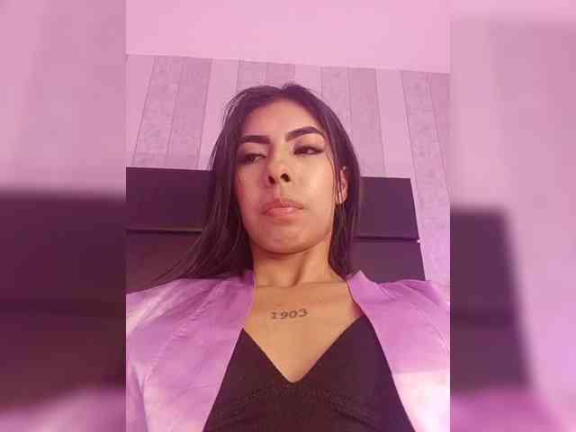 MaiaWatson webcam