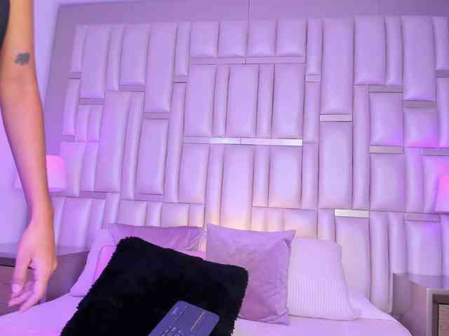 MaiaWatson webcam