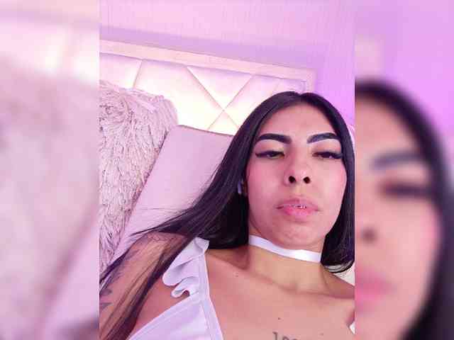 MaiaWatson webcam