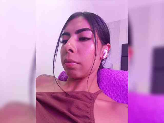 MaiaWatson webcam