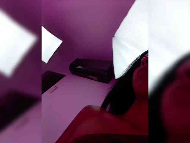 MaiaWatson webcam