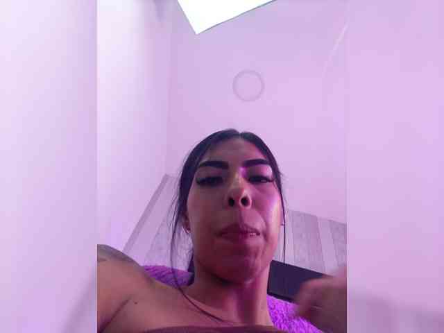 MaiaWatson webcam