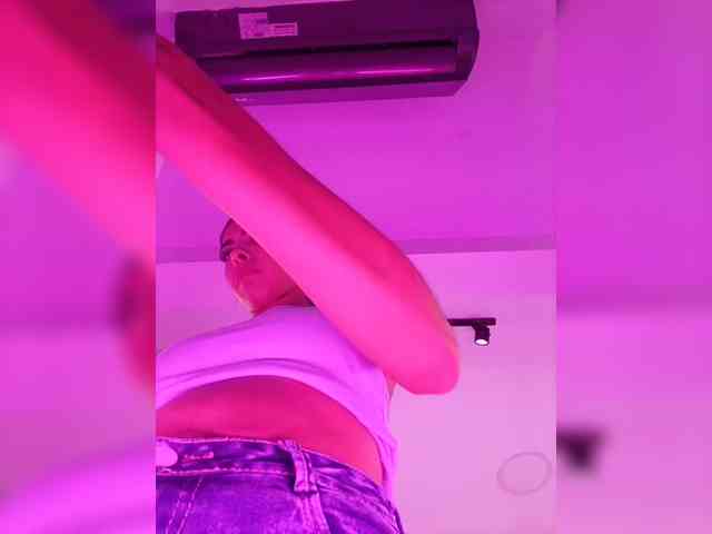 MaiaWatson webcam