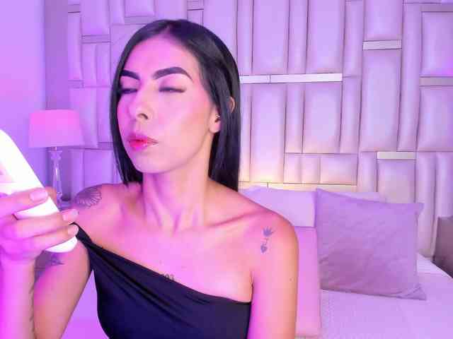 MaiaWatson webcam