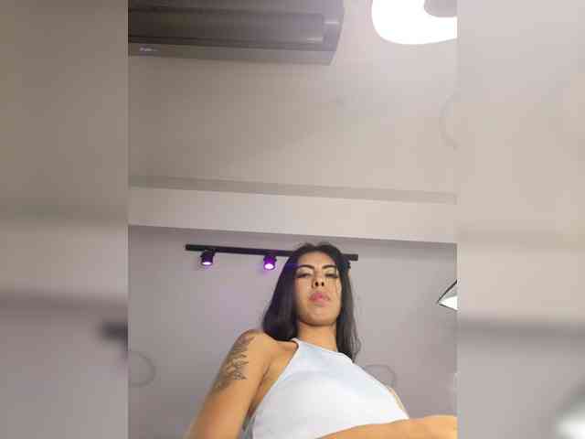 MaiaWatson webcam