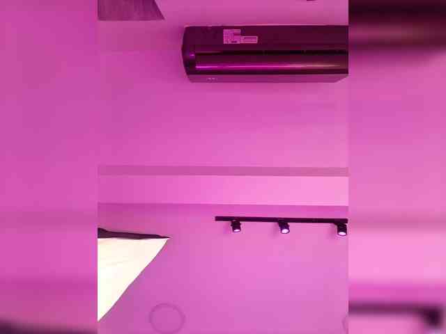 MaiaWatson webcam
