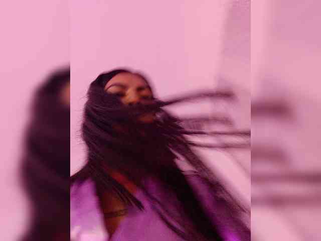 MaiaWatson webcam