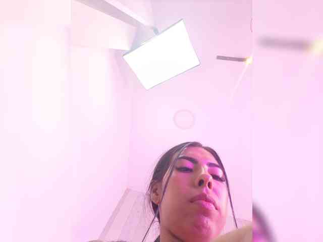 MaiaWatson webcam